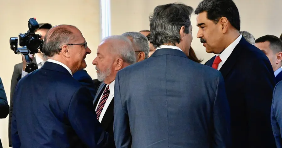 Lula recebe Nicolás Maduro no Planalto, 29/5/2023. Foto: Cadu Gomes/VPR, CC BY 2.0