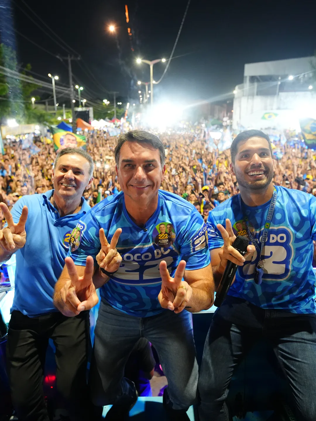 Flávio Bolsonaro no Bloco do 22, em Fortaleza. Foto: campanha Flávio Bolsonaro/Divulgação