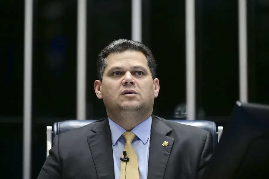 Davi Alcolumbre preside sessão do Senado, 28/10/2026. Ton Molina/Agência Senado, CC BY-SA 4.0