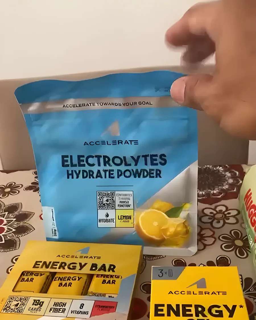 A mochila do Andrey: soro em pó, barras e gel de energia