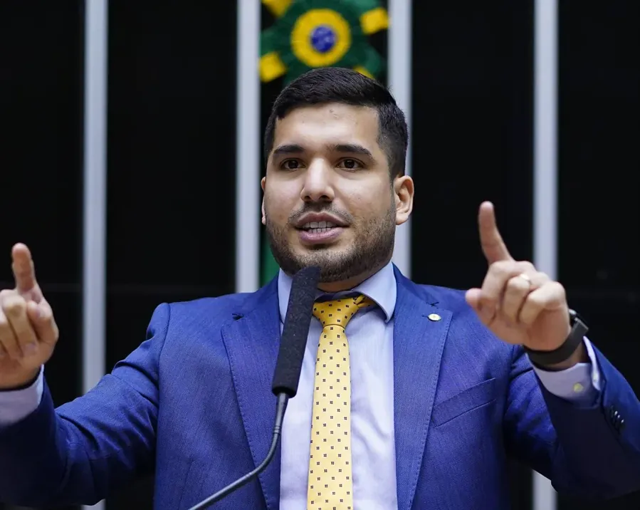 André Fernandes na Câmara, 2023. Foto: Câmara dos Deputados, CC BY 3.0