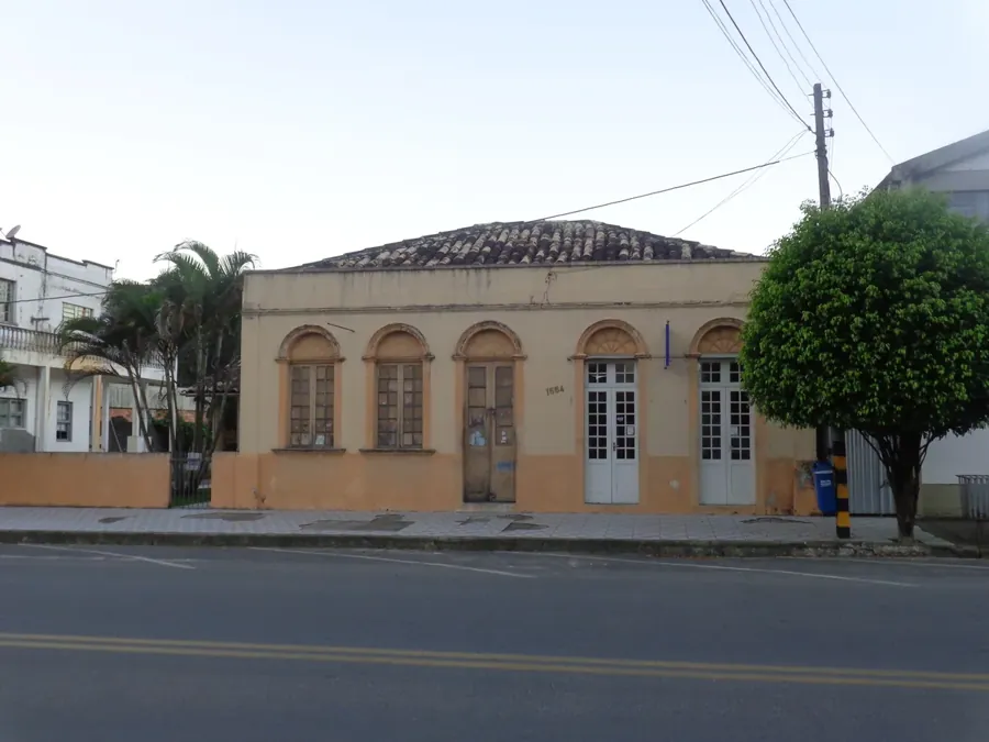 Casa de 1910 na Praça Coronel Collaço, em Braço do Norte (SC)