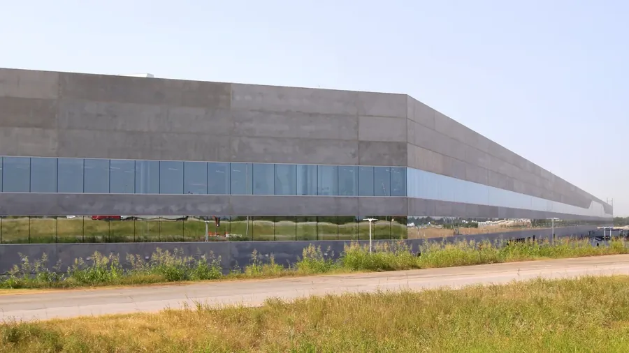 Prédio da Giga Texas, a fábrica da Tesla perto de Austin, em junho de 2022