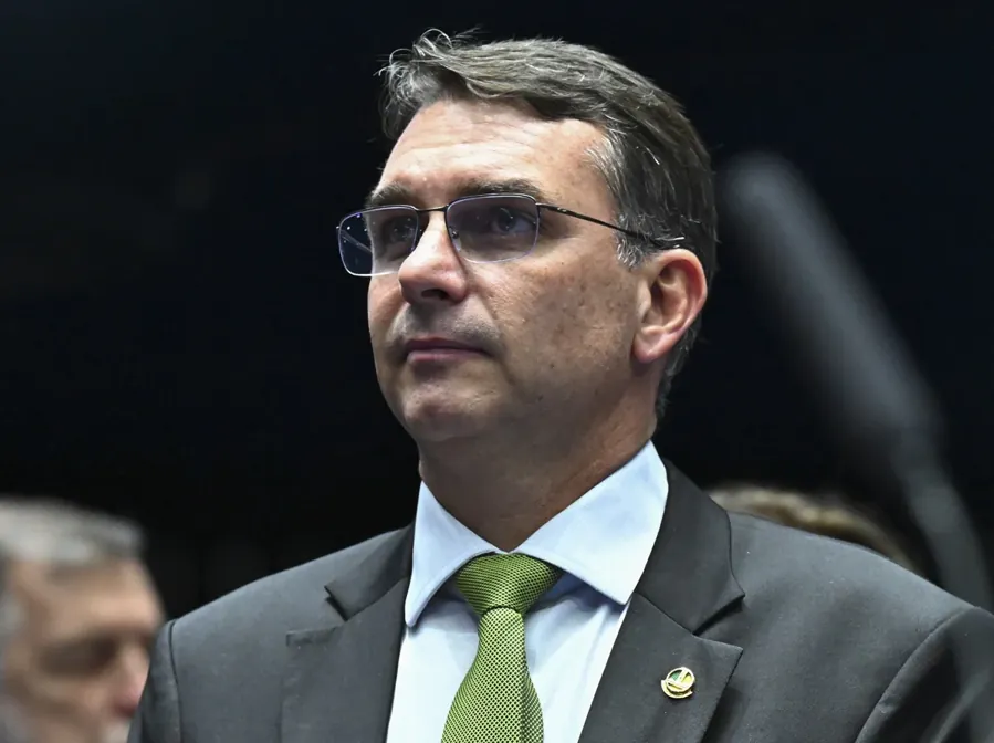 Flávio Bolsonaro no plenário do Senado. Foto: Jefferson Rudy/Agência Senado, CC BY-SA 4.0