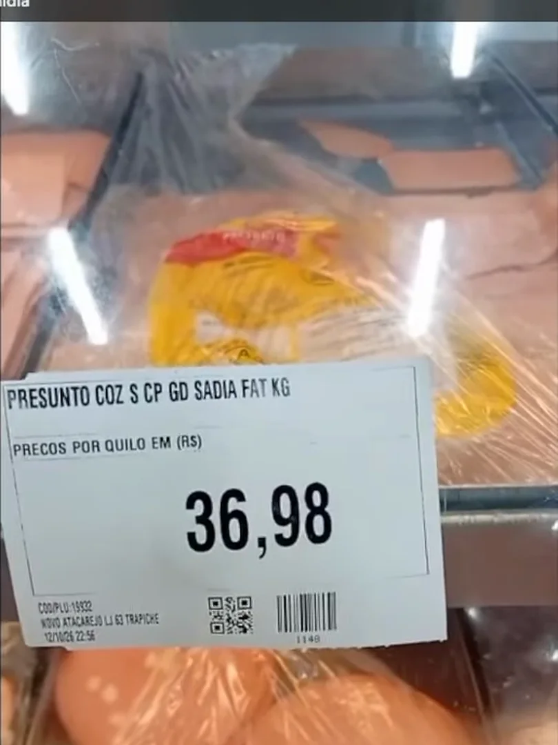 A etiqueta do presunto cozido no atacado: R$ 36,98 o quilo, em 12 de outubro. Reprodução