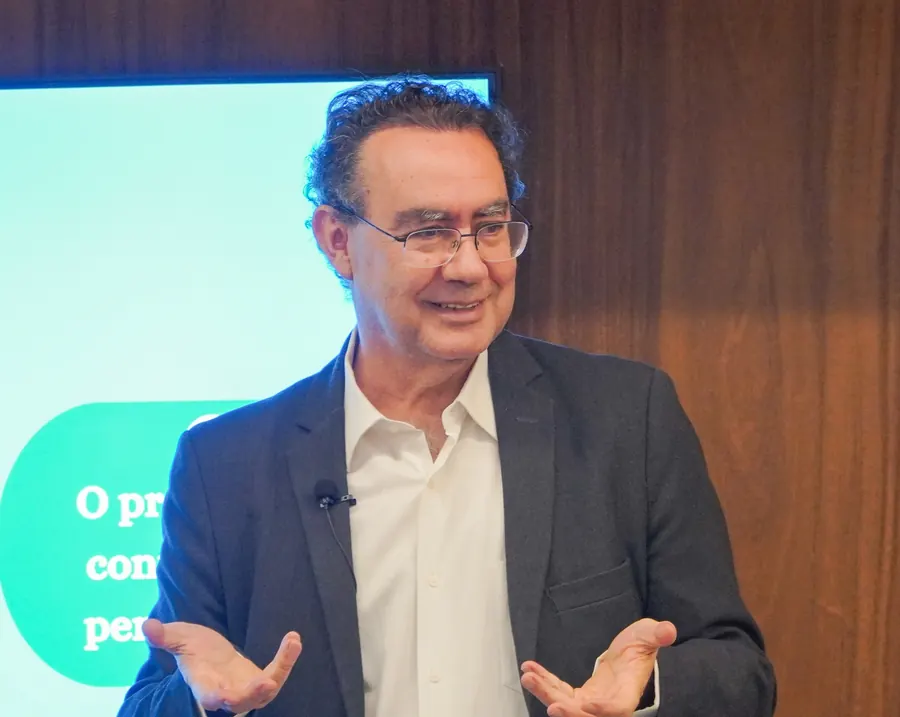 Augusto Cury em palestra, 2022. Foto: Associação dos Magistrados Brasileiros, via Flickr, CC BY-SA 2.0