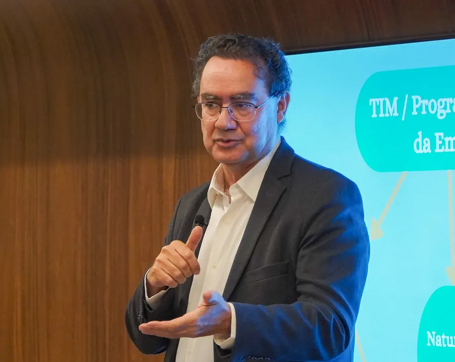Augusto Cury em palestra, 2022. Foto: Associação dos Magistrados Brasileiros, via Flickr, CC BY-SA 2.0