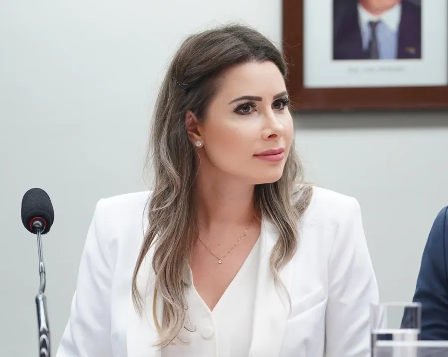 Caroline de Toni, senadora eleita por SC: de 9 para 26 posts sobre o Flávio. Foto de 10/3/2020, na Câmara: Câmara dos Deputados, CC0