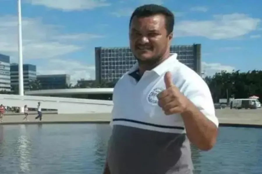 Cleriston Pereira da Cunha, o Clezão, em Brasília. Arquivo de família, reprodução
