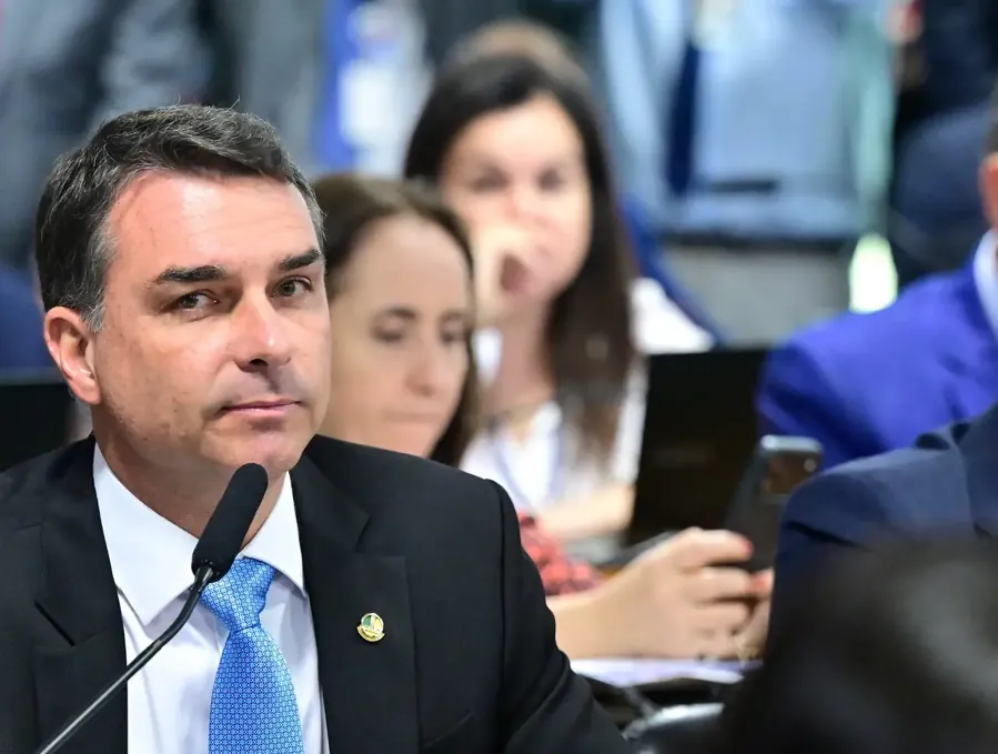 Flávio Bolsonaro na CCJ do Senado, 29/4/2026. Foto: Geraldo Magela/Agência Senado, CC BY-SA 4.0