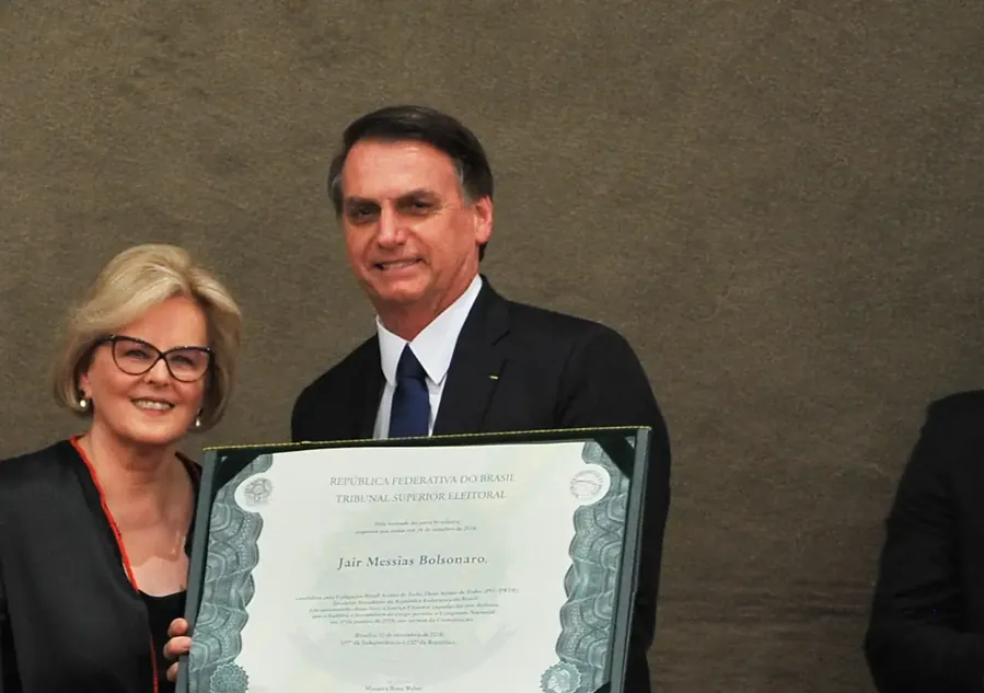 Bolsonaro é diplomado presidente, 10/12/2018. Foto: J. Batista/Câmara dos Deputados, CC BY 3.0