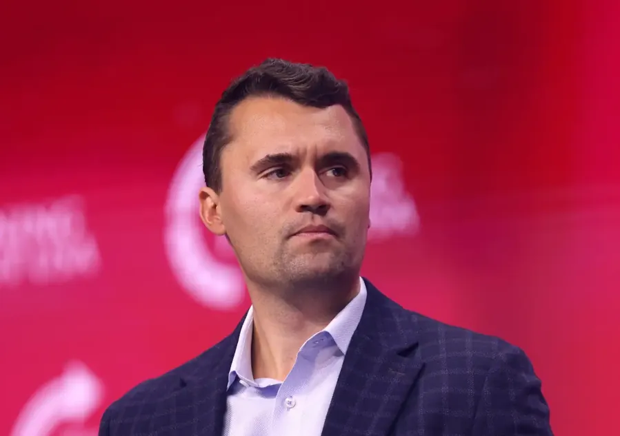 Charlie Kirk em Tampa, julho de 2025. Foto: Gage Skidmore, CC BY-SA 4.0