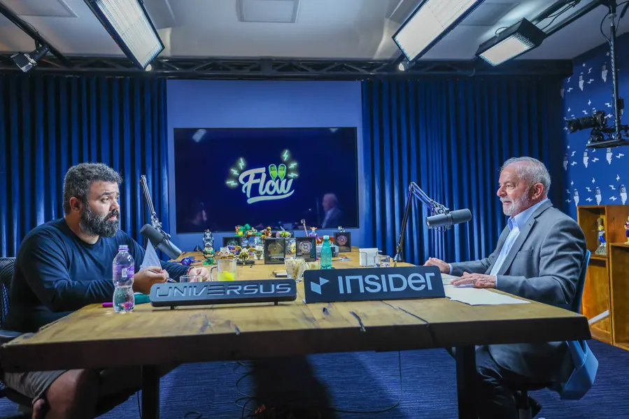 Lula no estúdio do Flow Podcast, em 18 de outubro de 2022. Foto: Ricardo Stuckert / Lula Oficial, via Wikimedia Commons, CC BY-SA 4.0
