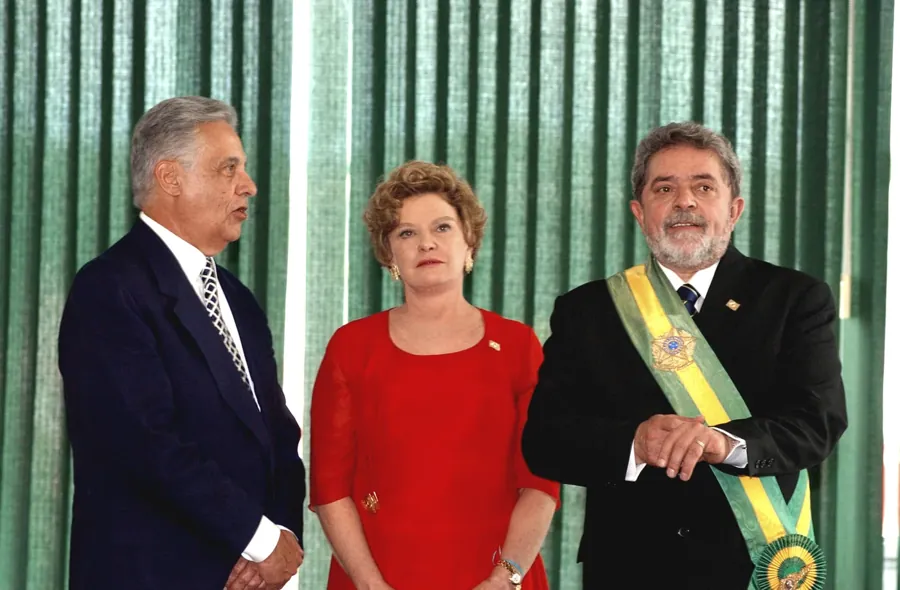Lula, Marisa e FHC na posse de 1º de janeiro de 2003. Foto: Agência Senado, CC BY-SA 4.0