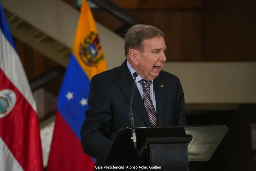 Edmundo González na Costa Rica. Alonso Achío Guillén/Presidência da Costa Rica, domínio público