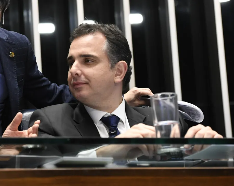 Rodrigo Pacheco no plenário do Senado, 2023. Foto: Agência Senado, CC BY 2.0