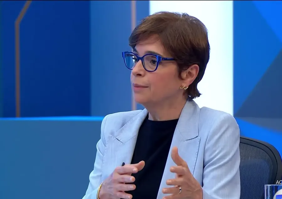 A entrevistadora Renata Lo Prete. Reprodução/TV Globo, 16/10/2026