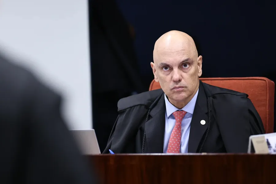 Alexandre de Moraes em sessão da Primeira Turma do STF, em fevereiro de 2026. Foto: Antonio Augusto/STF, via Wikimedia Commons
