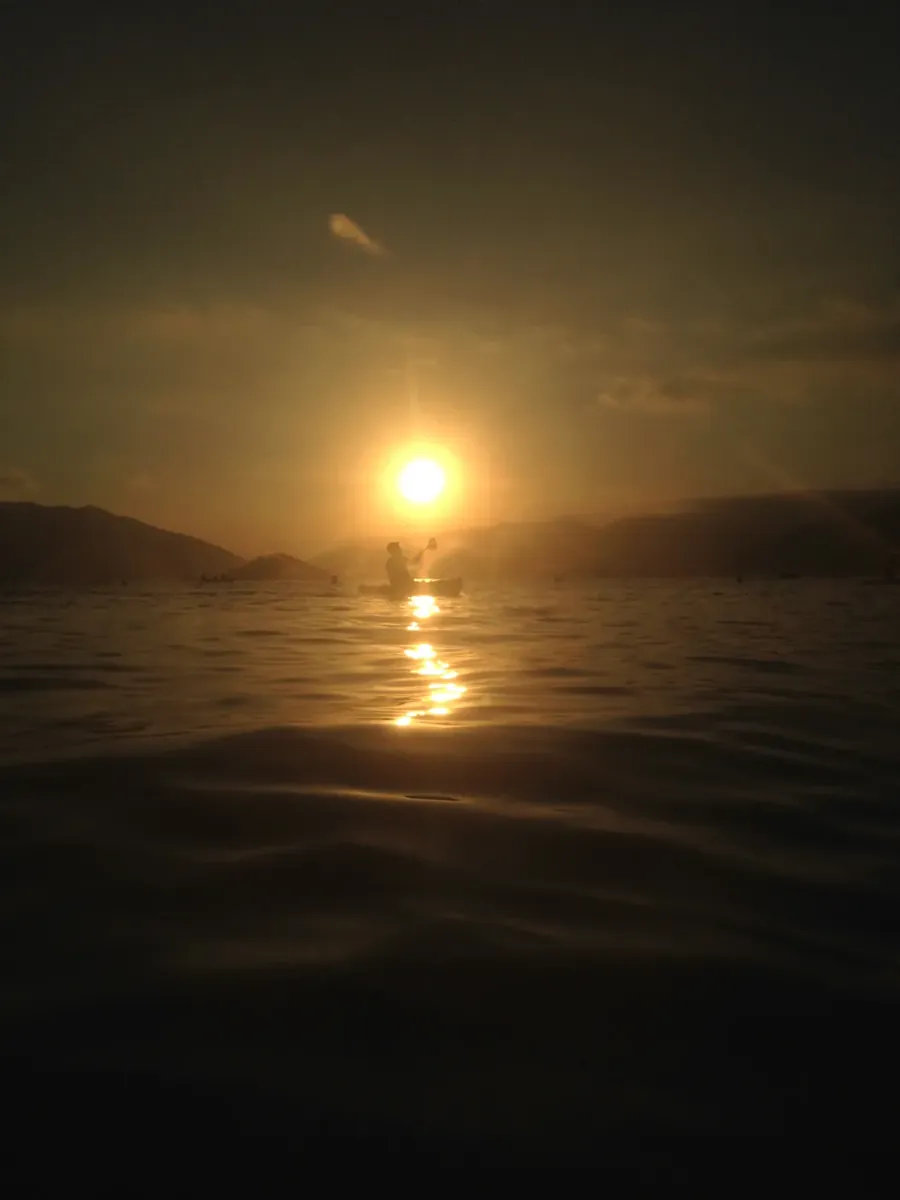 Pôr do sol na Praia da Lagoinha, em Ubatuba, litoral norte de São Paulo, cidade do casamento. Imagem ilustrativa. Foto: Gabrielle Marques / Wikimedia Commons, CC BY-SA 4.0