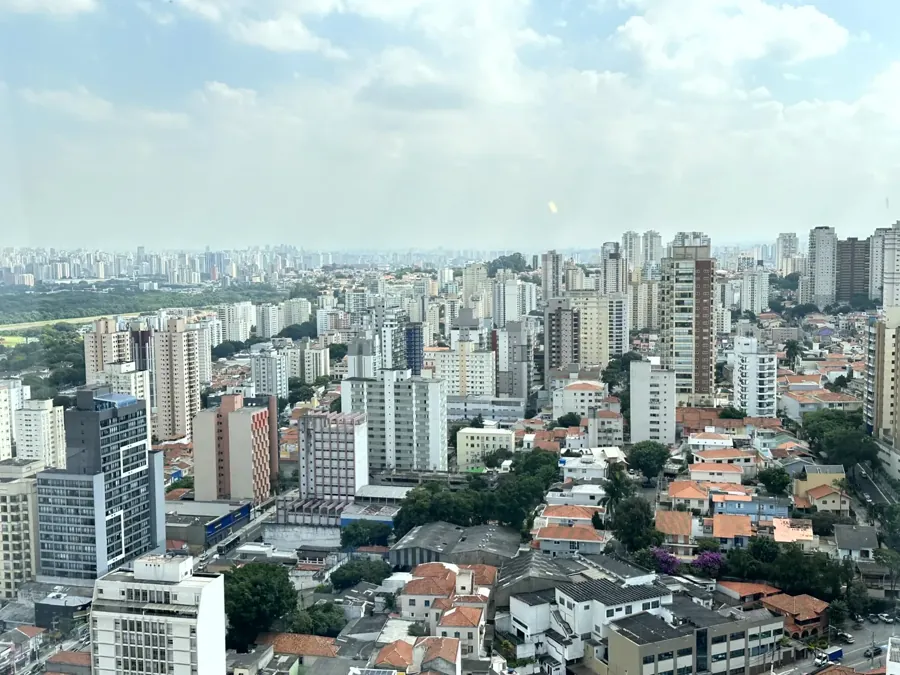 A Avenida Braz Leme e o Campo de Marte, na Zona Norte de São Paulo. Foto: Pedu0303, via Wikimedia Commons, CC0